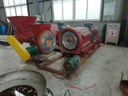 高(gāo)濃磨漿機(jī)